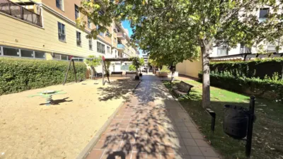 Piso en venta en Calle del Planeta Júpiter, 1, Parla Este (Parla) de 279.990 €