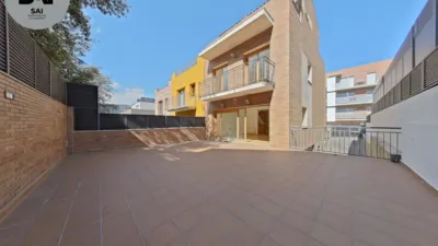 Casa en venta en Carrer Miles Davis, 30, Sentmenat de 409.000 €