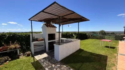 Rustic chalet on Puente Moraleja Street photo 10