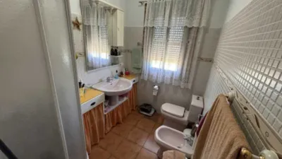 Rustic chalet on Puente Moraleja Street photo 8