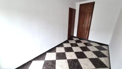 Piso en venta en Avenida Villa de Madrid, cerca de Calle de Burgos, Oeste (Distrito Núcleo Urbano. Vélez-Málaga) de 184.900 €