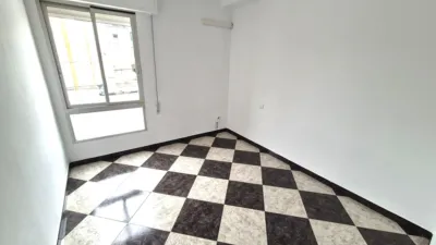 Piso en venta en Avenida Villa de Madrid, cerca de Calle de Burgos, Oeste (Distrito Núcleo Urbano. Vélez-Málaga) de 184.900 €