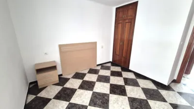 Piso en venta en Avenida Villa de Madrid, cerca de Calle de Burgos, Oeste (Distrito Núcleo Urbano. Vélez-Málaga) de 184.900 €