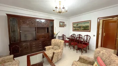 Flat on Calle de Valle Inclán photo 5