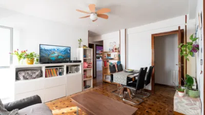 Piso en venta en Calle de Camarena, Aluche (Distrito Latina. Madrid Capital) de 349.000 €