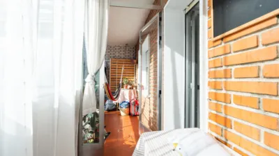 Piso en venta en Calle de Camarena, Aluche (Distrito Latina. Madrid Capital) de 349.000 €
