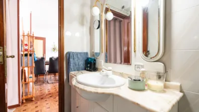 Piso en venta en Calle de Camarena, Aluche (Distrito Latina. Madrid Capital) de 349.000 €