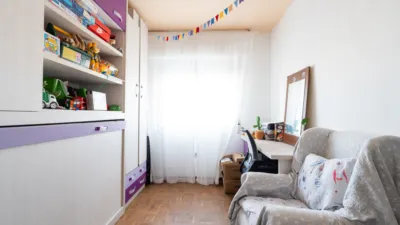 Piso en venta en Calle de Camarena, Aluche (Distrito Latina. Madrid Capital) de 349.000 €