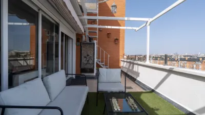 Ático en venta en Calle de Caramuel, cerca de Calle de Fuendetodos, Cármenes (Distrito Latina. Madrid Capital) de 520.000 €