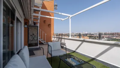 Ático en venta en Calle de Caramuel, cerca de Calle de Fuendetodos, Cármenes (Distrito Latina. Madrid Capital) de 520.000 €