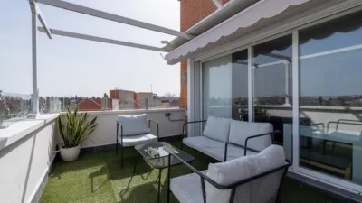 Ático en venta en Calle de Caramuel, cerca de Calle de Fuendetodos, Cármenes (Distrito Latina. Madrid Capital) de 520.000 €