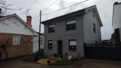Chalet en venta en Lugar de Piñeiro Eixo, Marrozos-Eixo (Santiago de Compostela) de 320.000 €