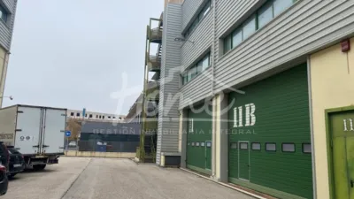 Nave industrial en alquiler en Rejas - Más
