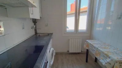 Apartment on Calle de Julián Gayarre photo 18