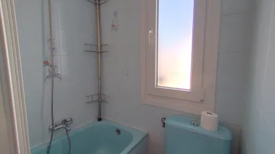 Apartment on Calle de Julián Gayarre photo 22