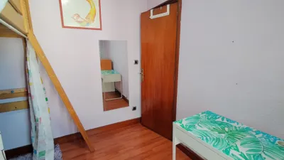 Apartment on Calle de Julián Gayarre photo 27