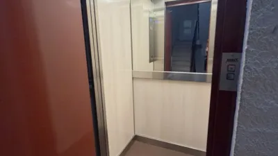 Piso en venta en Carrer de Martí i Codolar, Santa Eulàlia (L'Hospitalet de Llobregat) de 366.940 €