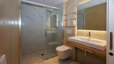 Duplex on Avinguda de Pau Casals photo 9
