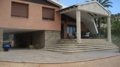 Xalet en venda a La Loma , Número 2, Urbanización Loma Bada (Petrer) de 495.000 €
