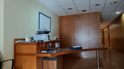 Local comercial en alquiler en Calle de Eduardo Martínez del Campo - Més