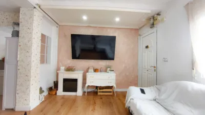 House on Calle María Blanchard photo 5