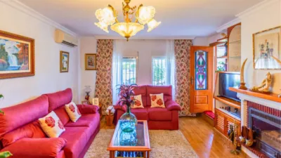 Chalet adosado en venta en Paseo de las Acacias, número s/n, Guadalmar (Distrito Churriana. Málaga Capital) de 550.000 €