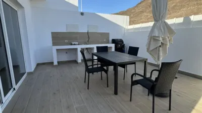 Chalet unifamiliar en venta en Avenida Pescadoras, Gran Tarajal (Tuineje) de 360.000 €