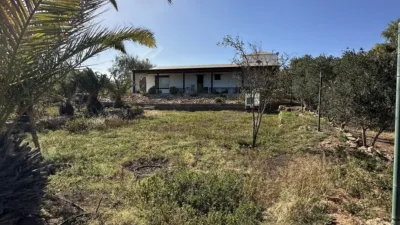 Chalet unifamiliar en venta en Calle Poeta Juan Betancor Garcia, Tuineje de 450.000 €