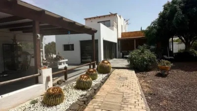Detached family home in Gran Tarajal photo 3
