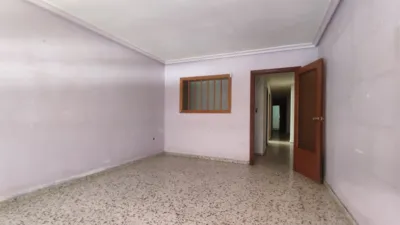 Apartment on Pedro Nogueroles Roche Street photo 5