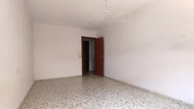 Apartment on Pedro Nogueroles Roche Street photo 4