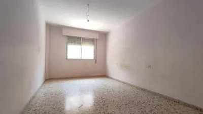 Apartment on Pedro Nogueroles Roche Street photo 2