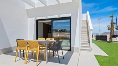 Chalet on Carrer de Manuel de Falla photo 3