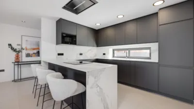 Casa – Torrevieja, Urbanización El Chaparral - Més