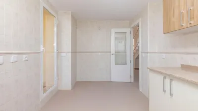 Detached house on Carrer de la Foia de Bunyol photo 8
