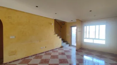 Semi-detached house on Calle de las Escuelas photo 2