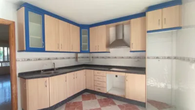 Semi-detached house on Calle de las Escuelas photo 3