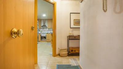Apartment on Carrer de Lumière photo 4