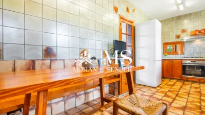 Detached house on Carrer de Can Ballesta photo 28