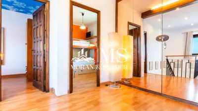 Detached house on Carrer de Can Ballesta photo 41