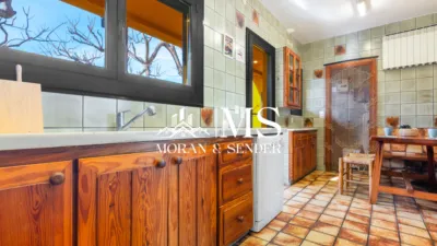 Detached house on Carrer de Can Ballesta photo 32