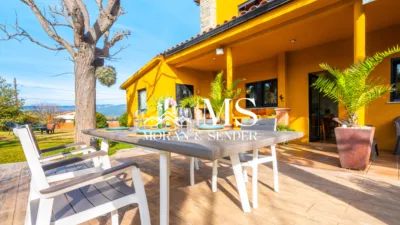 Detached house on Carrer de Can Ballesta photo 70