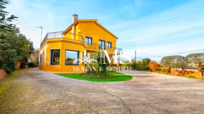 Detached house on Carrer de Can Ballesta photo 68