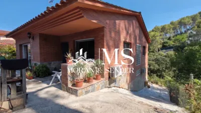 Single-family home on Carrer de Saturn photo 2