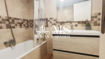 Apartment on Carrer de Marta Moragas photo 21