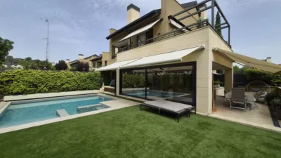 Detached house at Pico de la Miel Street, 1 photo 35