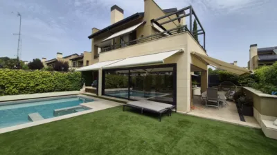 Detached house at Pico de la Miel Street, 1 photo 33