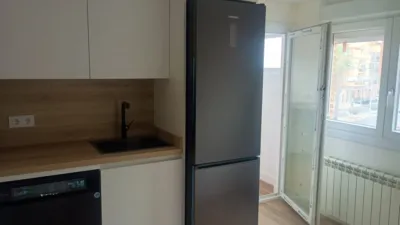 Piso en alquiler en Calle de la Cañada de la Sierra, cerca de Calle Paralela, Tres Olivos-La Piedad (Talavera de la Reina) de 1.000 €<span>/mes</span>