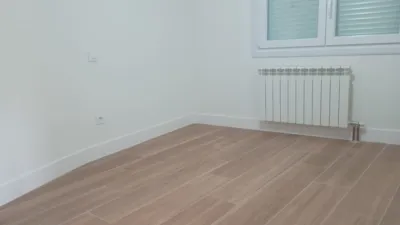 Piso en alquiler en Calle de la Cañada de la Sierra, cerca de Calle Paralela, Tres Olivos-La Piedad (Talavera de la Reina) de 1.000 €<span>/mes</span>