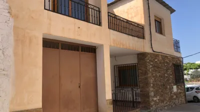 Semi-detached house on Calle Iglesia photo 4
